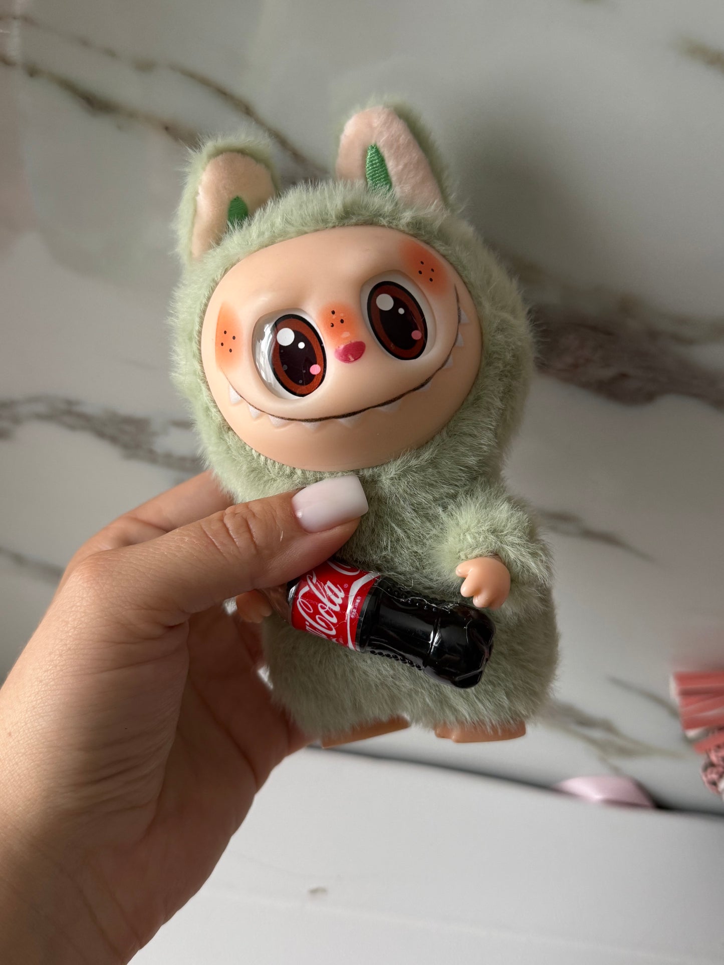 Pluszowe breloczki z Coca-Colą – edycja limitowana! 🧸🥤