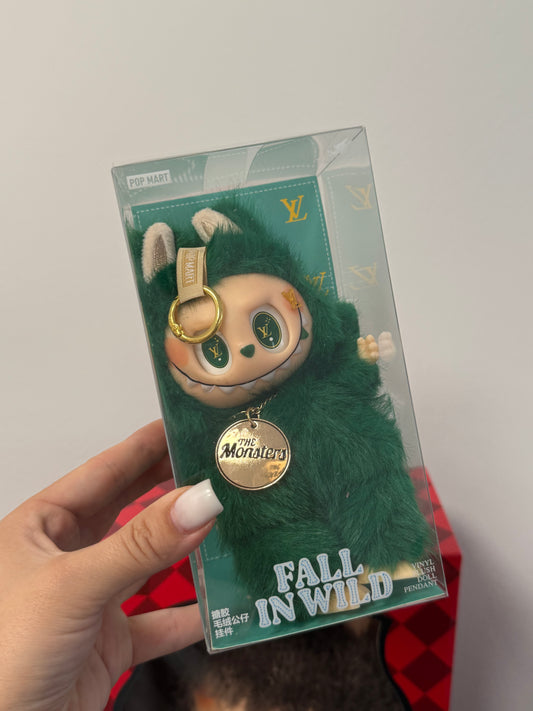 Pluszowy brelok Labubu Fall in Wild – zielona edycja kolekcjonerska 💚✨
