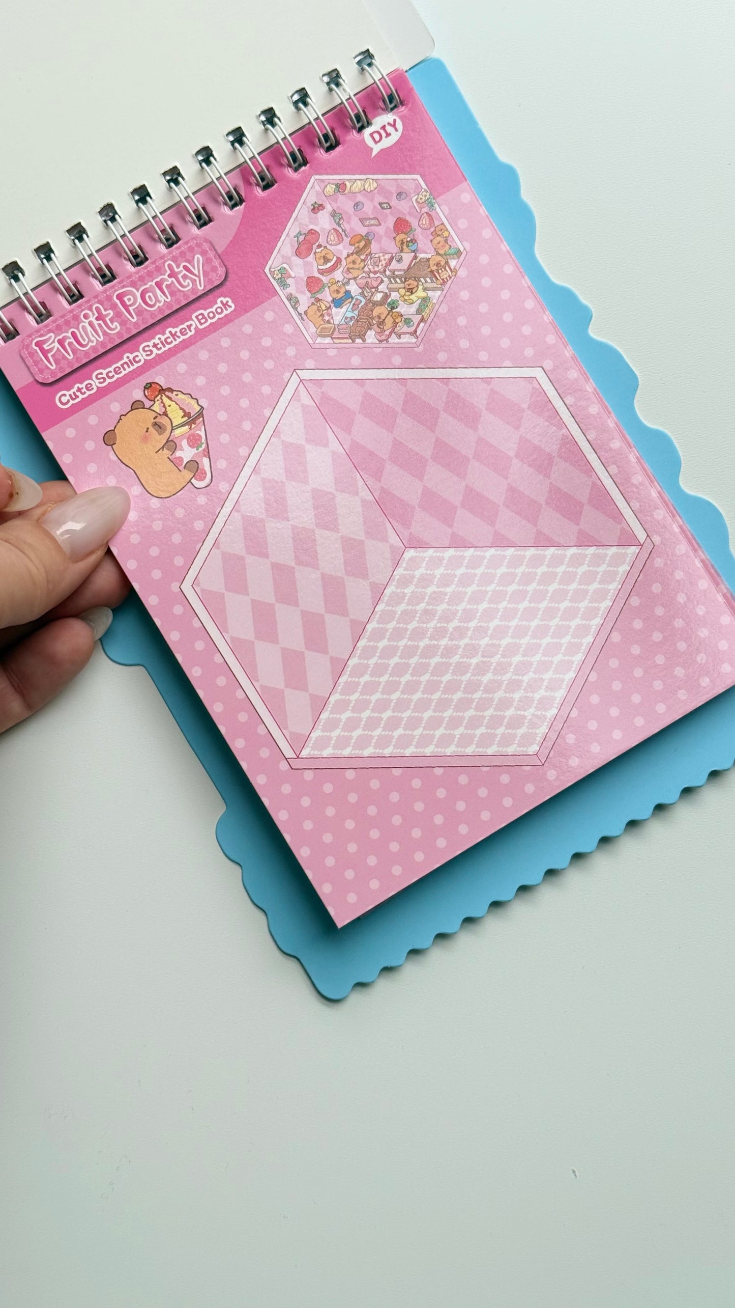 Domek do wyklejania z Kapibarą – kreatywny zestaw Montessori (3D)