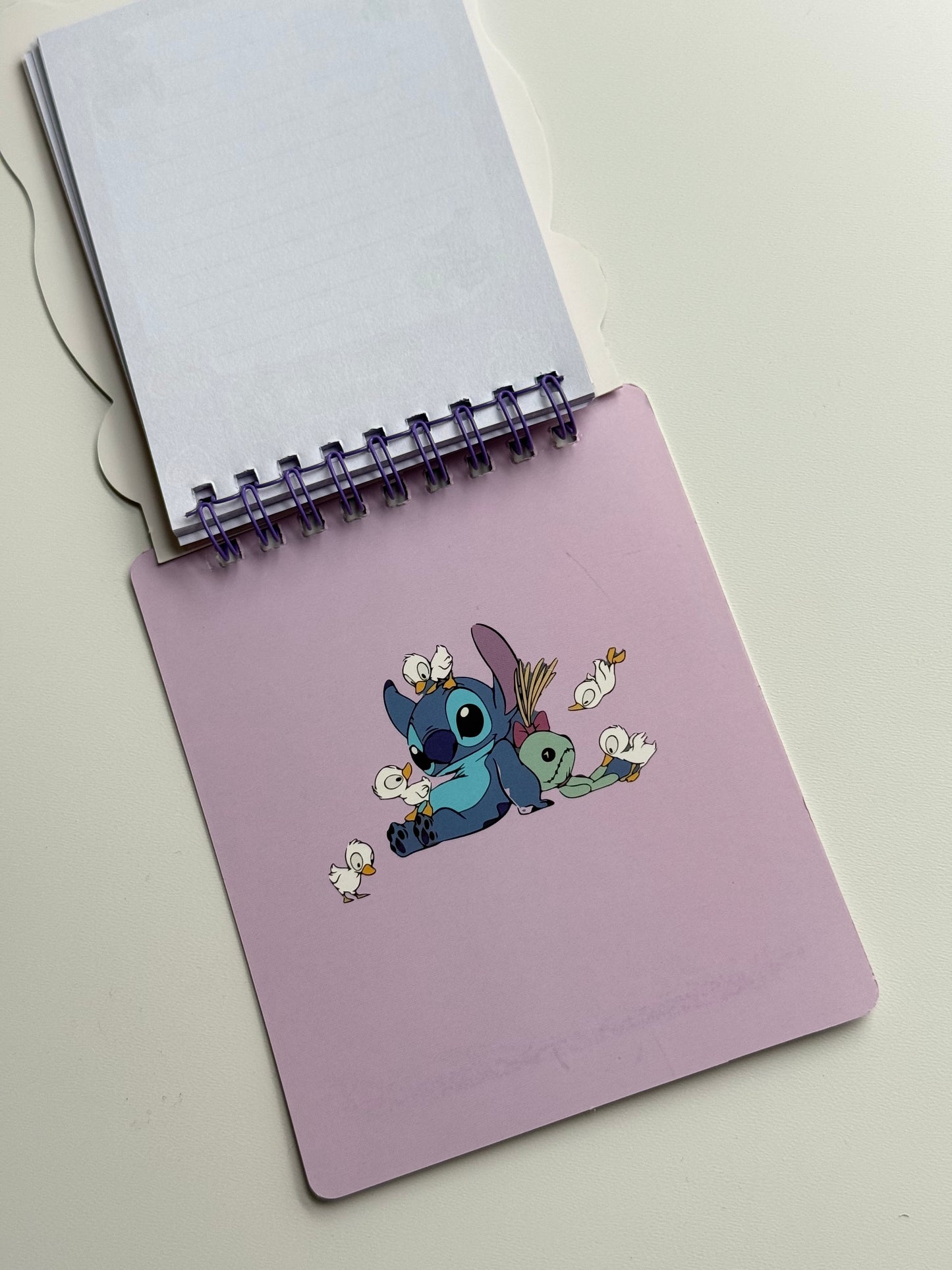 🏡Domek z naklejkami – Stitch + notes