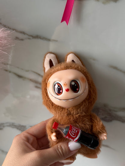 Pluszowe breloczki z Coca-Colą – edycja limitowana! 🧸🥤
