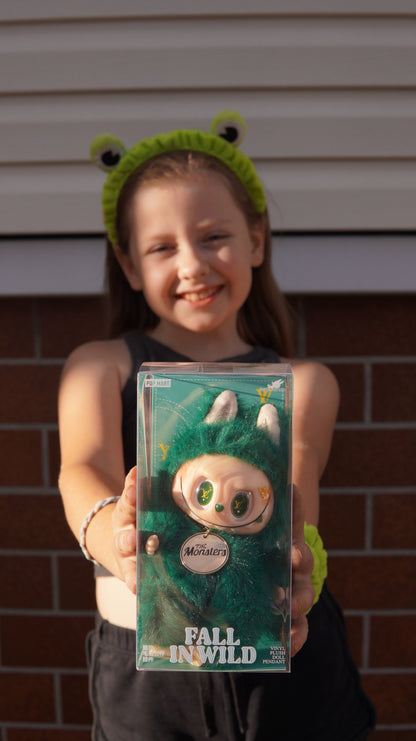 Pluszowy brelok Labubu Fall in Wild – zielona edycja kolekcjonerska 💚✨